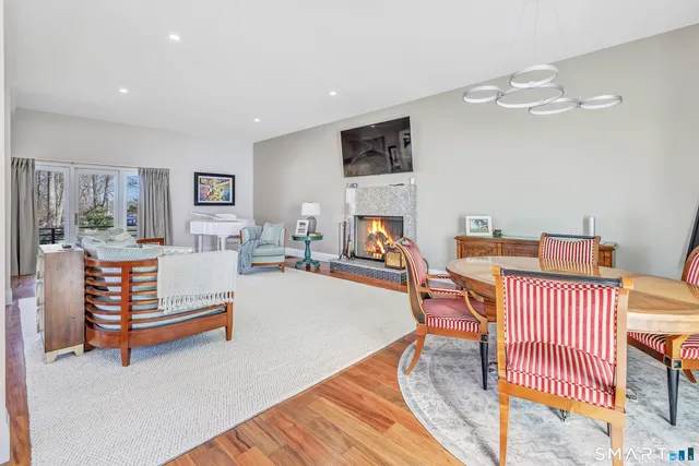 $949,900 | 1030 Beechlawn Terrace, Orange, CT 06477