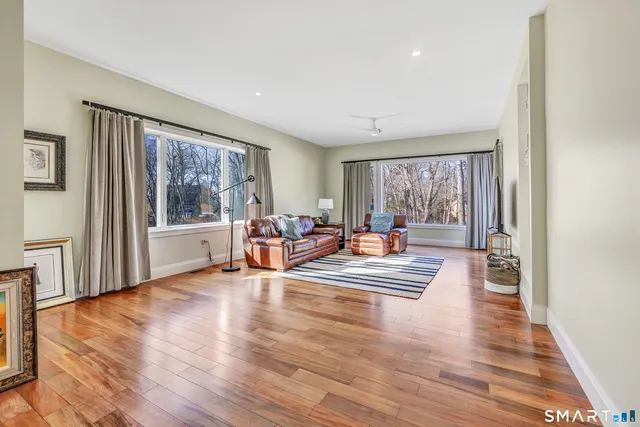 $949,900 | 1030 Beechlawn Terrace, Orange, CT 06477