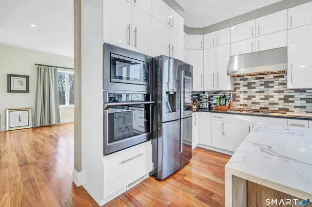 $949,900 | 1030 Beechlawn Terrace, Orange, CT 06477