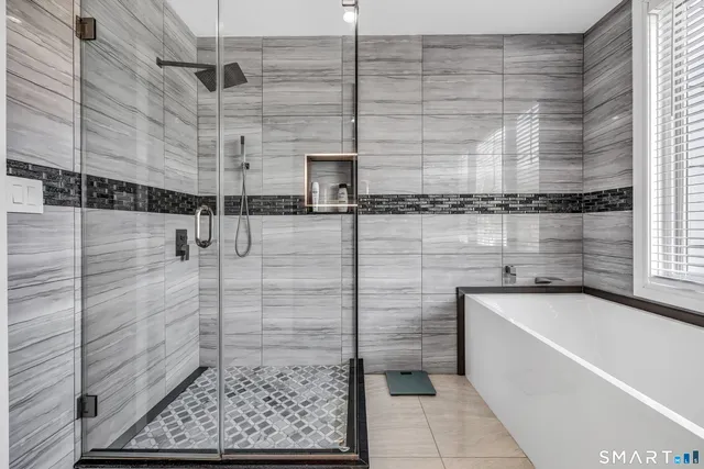 $949,900 | 1030 Beechlawn Terrace, Orange, CT 06477