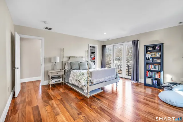 $949,900 | 1030 Beechlawn Terrace, Orange, CT 06477