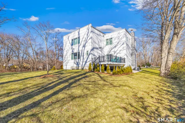 $949,900 | 1030 Beechlawn Terrace, Orange, CT 06477