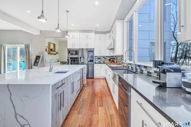 $949,900 | 1030 Beechlawn Terrace, Orange, CT 06477