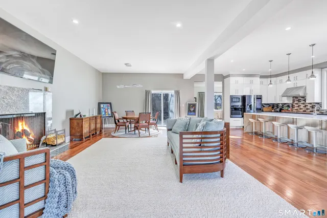 $949,900 | 1030 Beechlawn Terrace, Orange, CT 06477