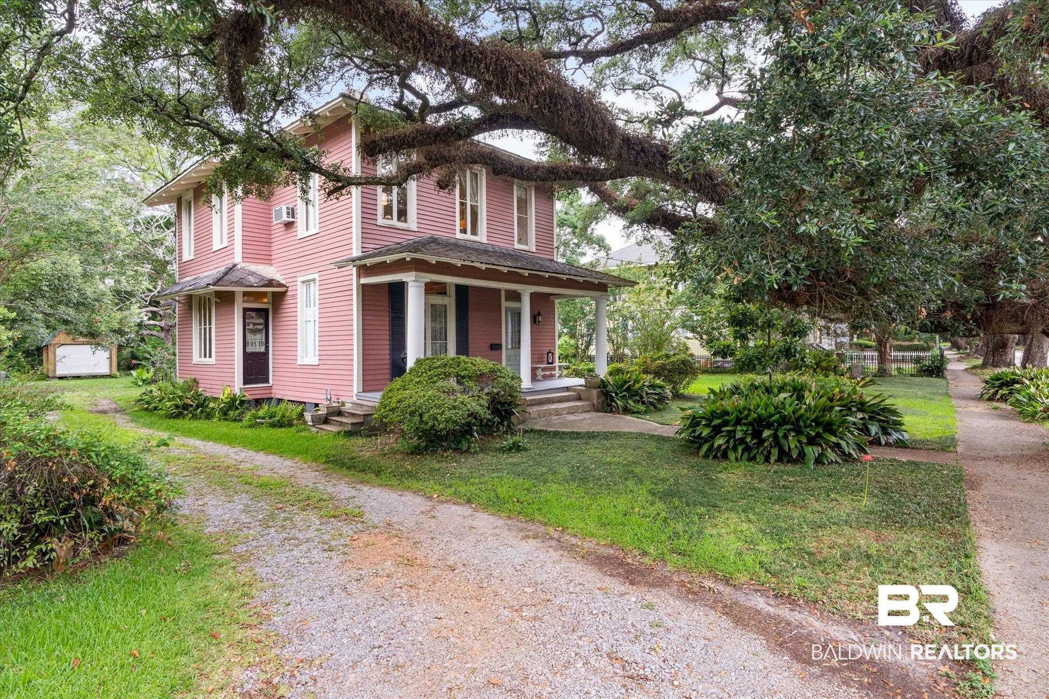 160 Houston Street Mobile, AL 36606 - Photo 2 of 36