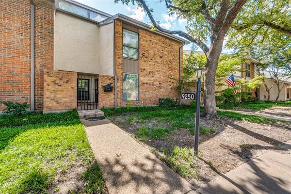 $2,300 | 9250 Flickering Shadow Drive, Dallas, TX 75243
