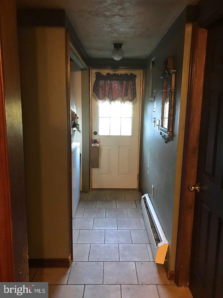 3180 Spring Road Carlisle, PA 17013 - Photo 9 of 13 Gallery Image 9