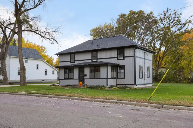 $239,900 | 726 7th Avenue Northwest, Faribault, MN 55021