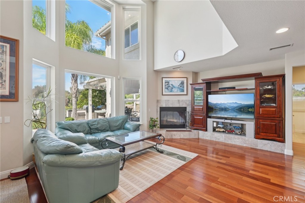 30810 Avenida Del Reposo Temecula, CA 92591 - Photo 7 of 75 a living room with furniture and a flat screen tv