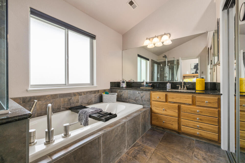 111 Ridgecrest Drive Klamath Falls, OR 97601 - Photo 32 of 78 111RidgeCrestDr.-104