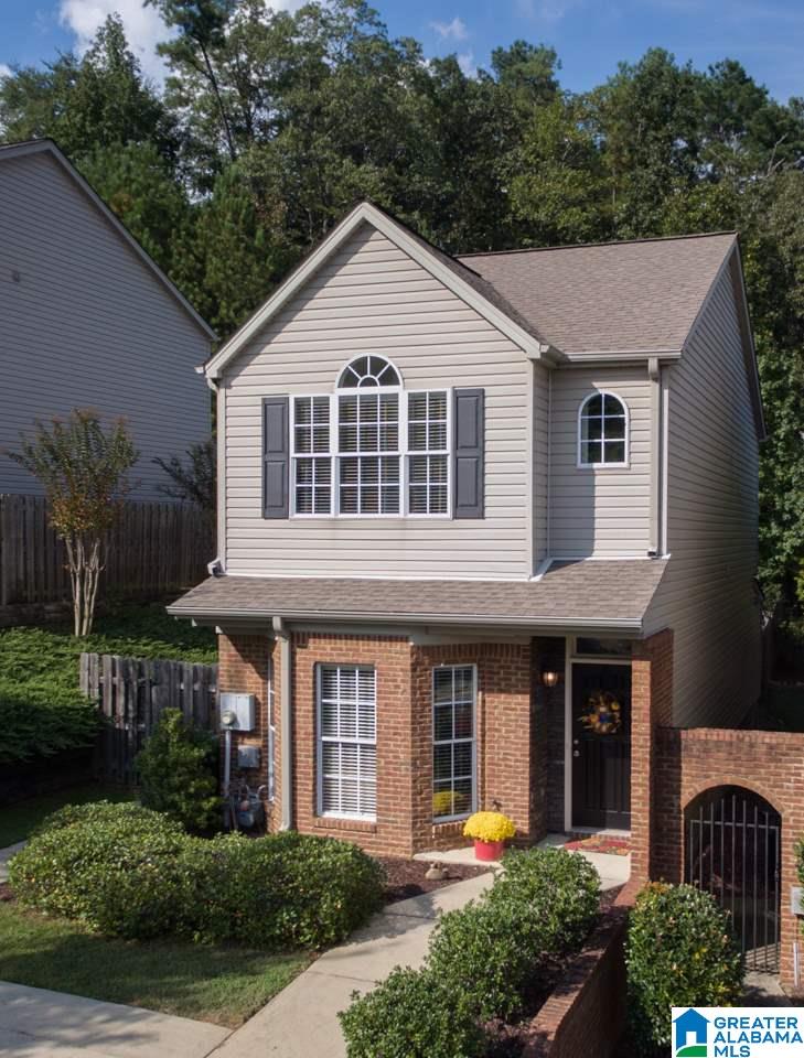 310 Calloway Terrace Pelham, AL 35124 - Photo 2 of 23