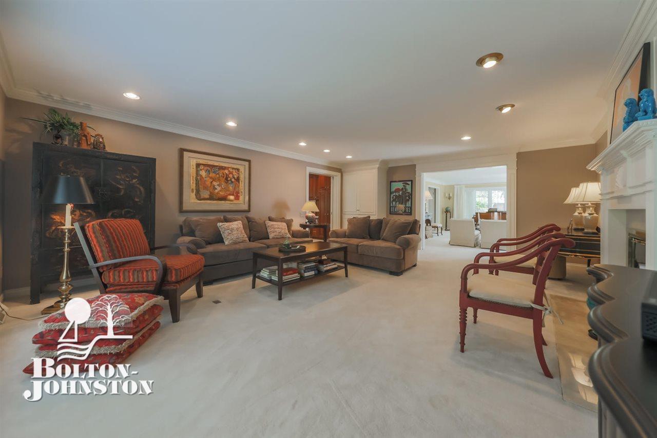 69 Belle Meade Road Grosse Pointe, MI 48236 - Photo 14 of 33 2nd Family Room