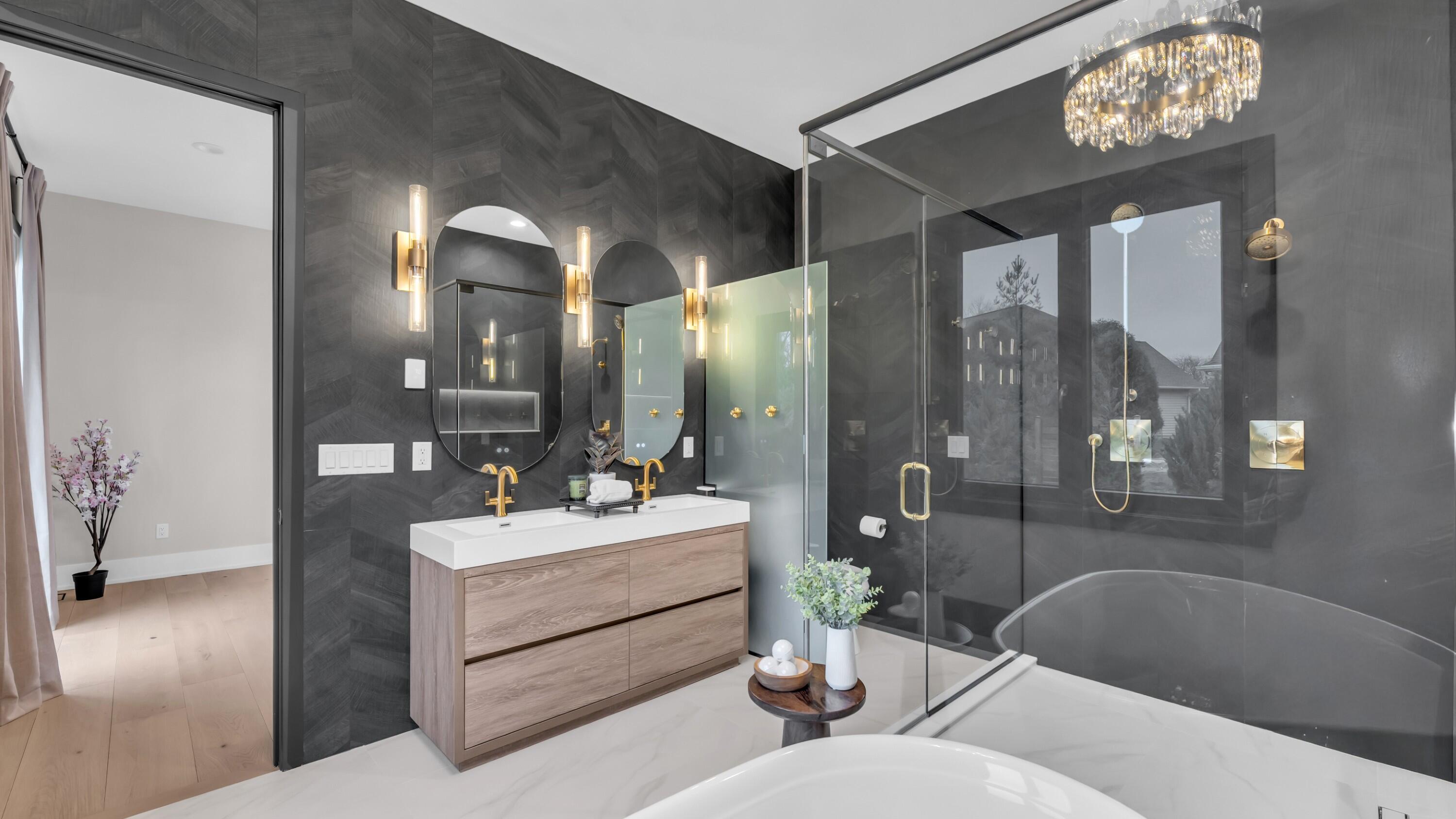 525 Maple Street Lake Geneva, WI 53147 - Photo 34 of 70 Richly appointed master bath with soaking tub and tiled shower