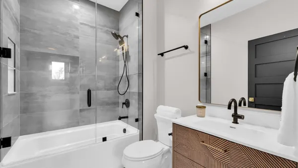 $1,680,000 | 525 Maple Street, Lake Geneva, WI 53147