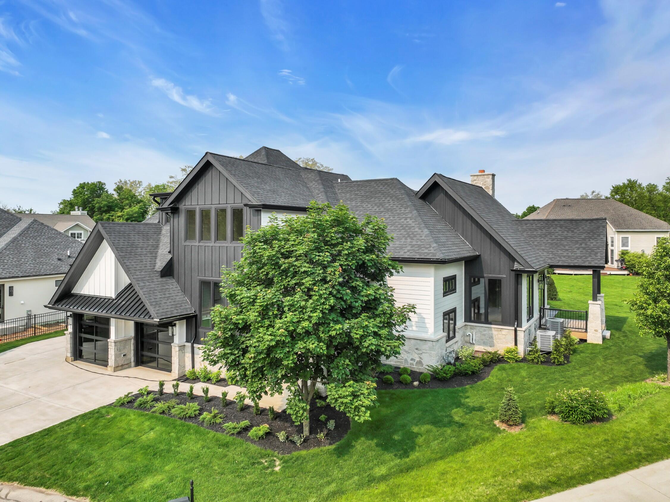 525 Maple Street Lake Geneva, WI 53147 - Photo 3 of 70 Beautiful new construction in exclusive Maytag Estates