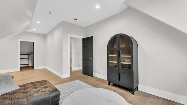 $1,680,000 | 525 Maple Street, Lake Geneva, WI 53147
