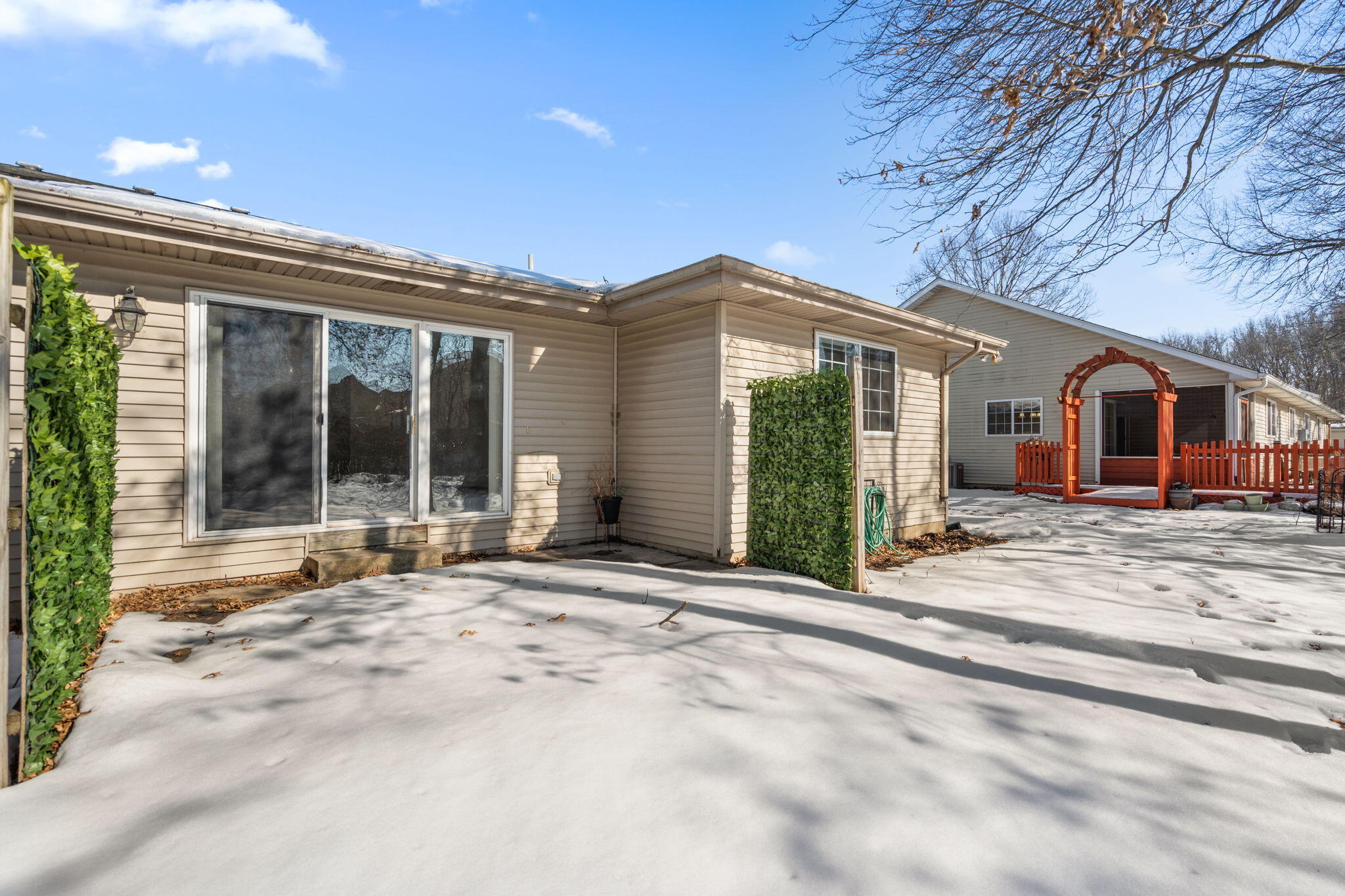 1995 Texas Street Chesterton, IN 46304 - Photo 24 of 28 a view of a house with backyard and porch