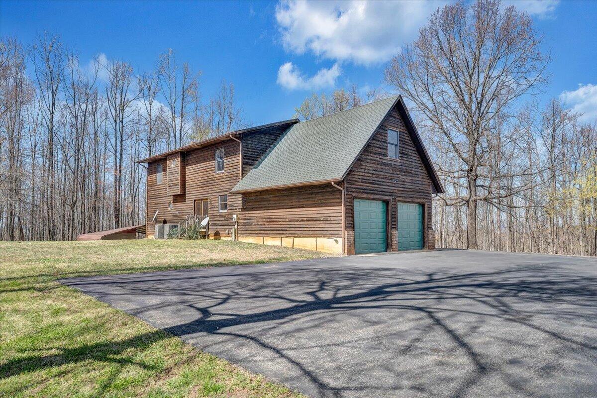661 North Briar Mountain Road Callands, VA 24530 - Photo 39 of 61 057-MIB04005