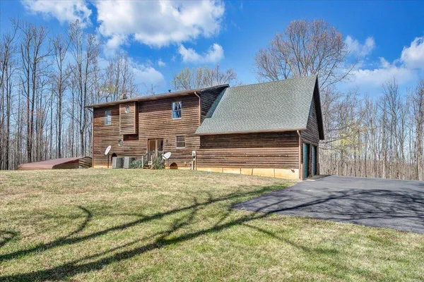 $669,000 | 661 North Briar Mountain Road, Callands, VA 24530