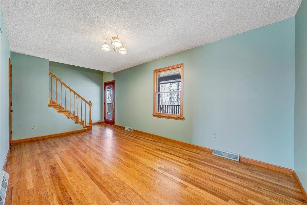 661 North Briar Mountain Road Callands, VA 24530 - Photo 7 of 61 010-MIB03852