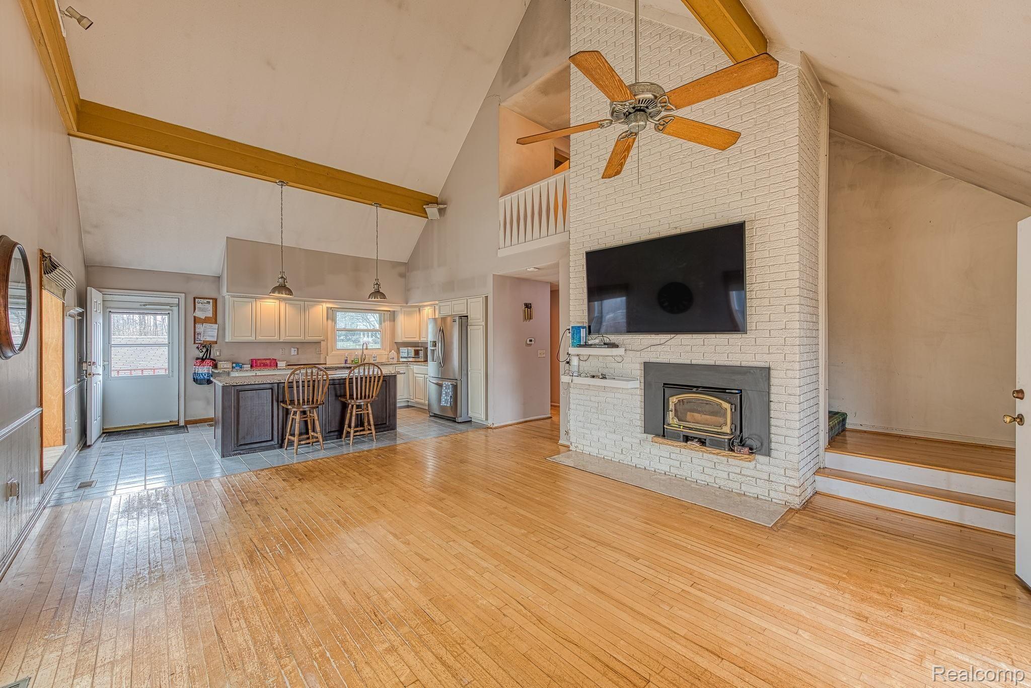 4369 Springbrook Road Jackson, MI 49201 - Photo 6 of 41 6-web-or-mls-4369 Springbrook-036_6.jpg
