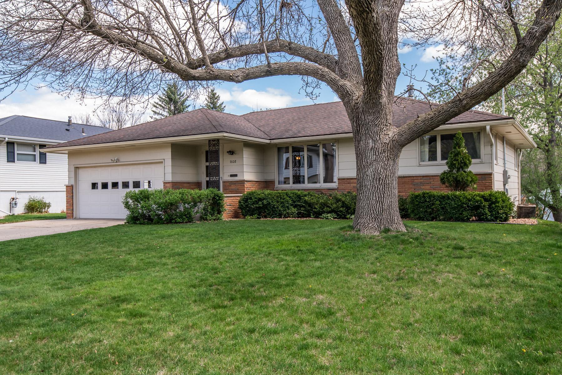 1608 16th Avenue Northwest Rochester, MN 55901 - Photo 1 of 1