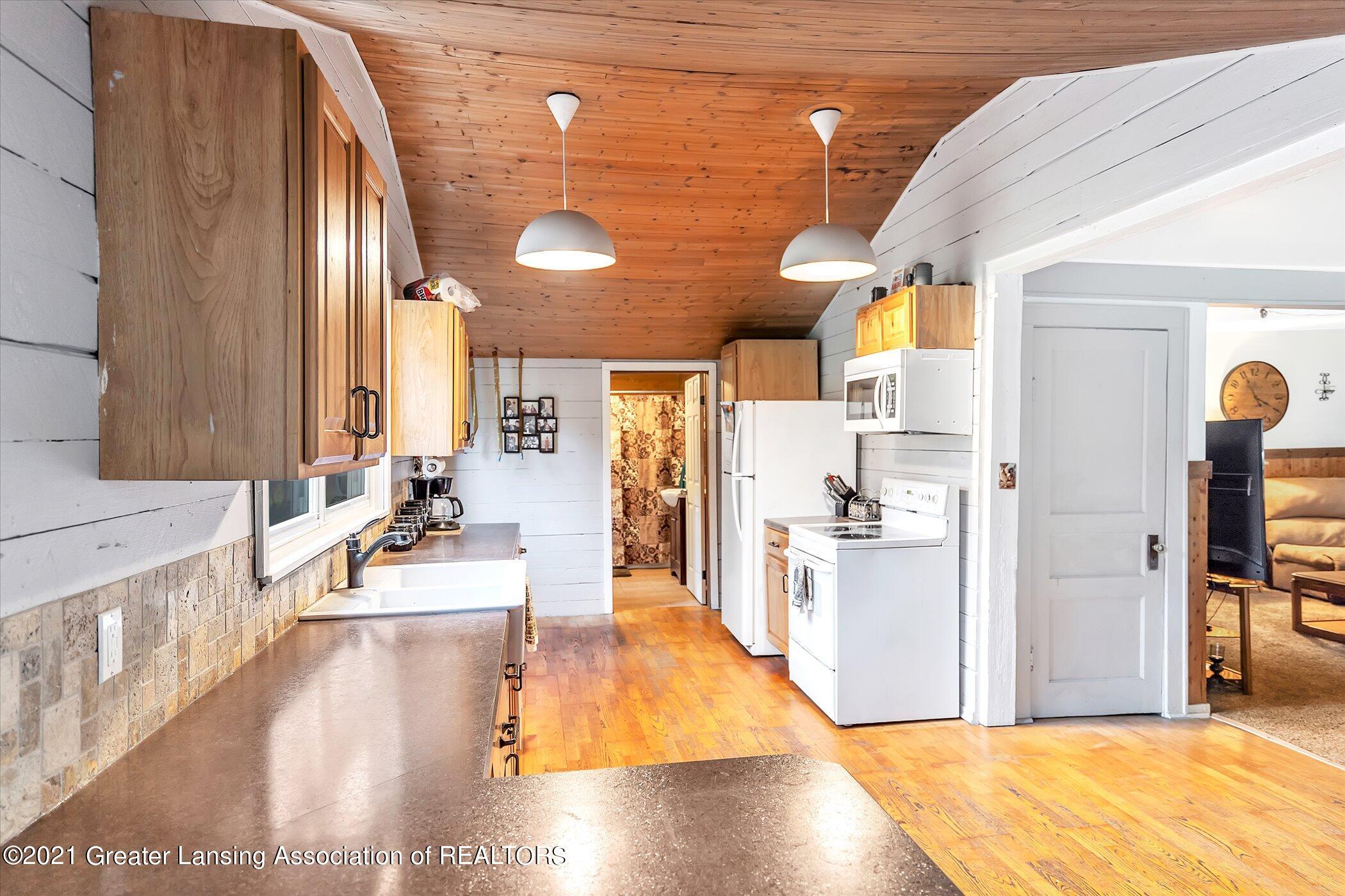 11034 Easton Road Rives Junction, MI 49277 - Photo 10 of 36 Kitchen2
