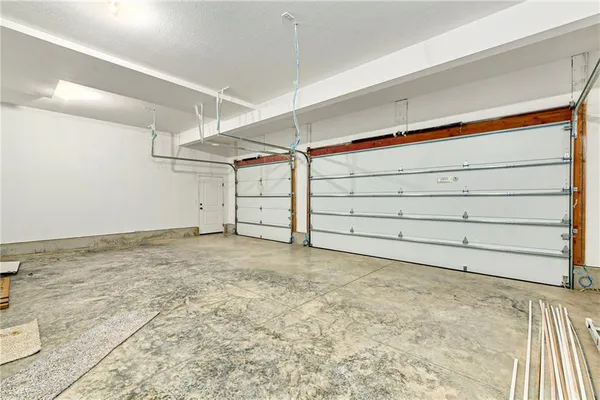 $499,000 | 3920 Southwest Stoney Brook Drive, Lee's Summit, MO 64082