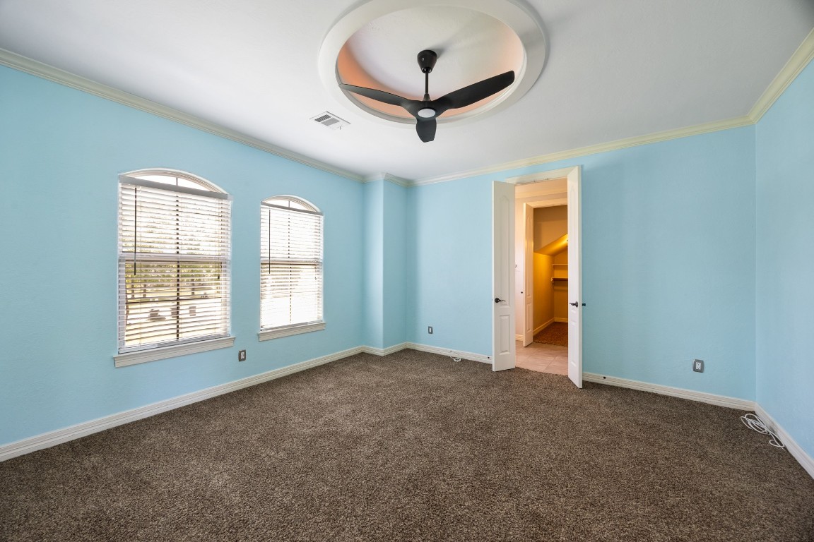 4447 Chateau Creek Way Spring, TX 77386 - Photo 30 of 50 a view of an empty room with a window