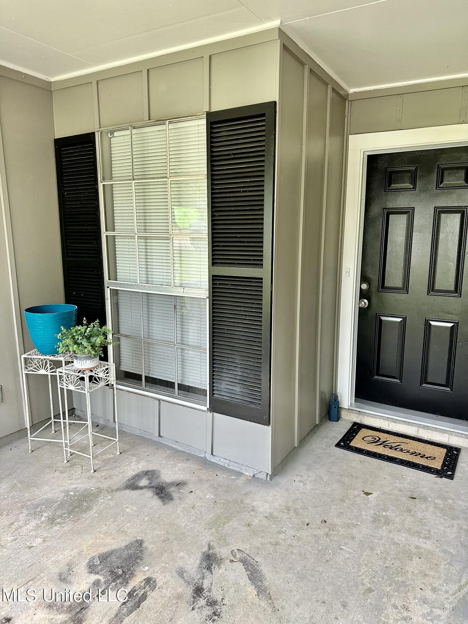168 Chestnut Cove Jackson, MS 39212 - Photo 2 of 16 IMG_5315