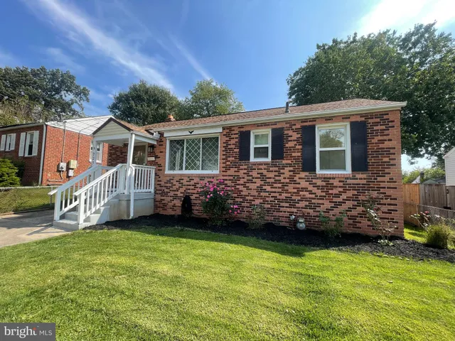 $2,800 | 9725 51st Avenue, College Park, MD 20740