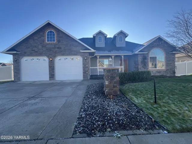 $499,000 | 8502 West Arlington Avenue, Yakima, WA 98908