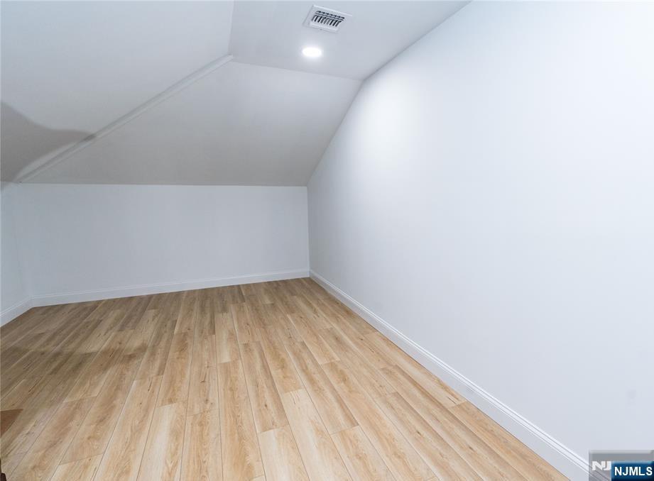 12 Lakeview Avenue Rochelle Park, NJ 07662 - Photo 11 of 25