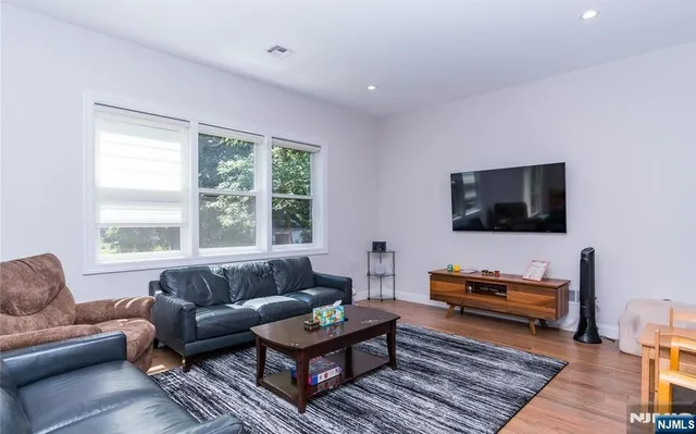 $4,500 | 12 Lakeview Avenue, Rochelle Park, NJ 07662