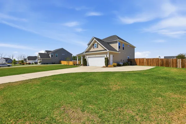 $545,000 | 123 Lakelyn Road, Moncks Corner, SC 29461