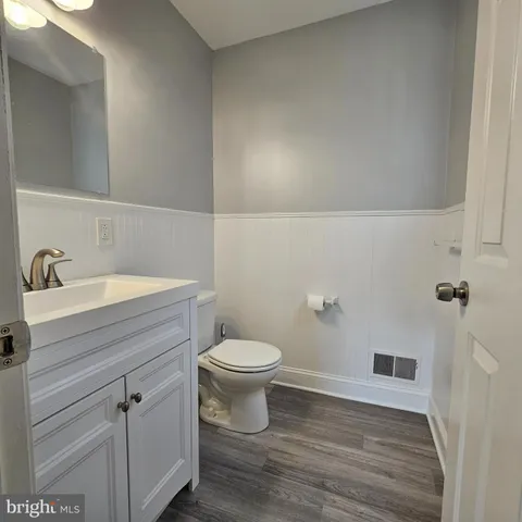 $2,100 | 1565 South Main Road, Vineland, NJ 08360