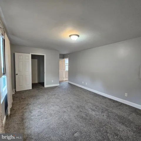 $2,100 | 1565 South Main Road, Vineland, NJ 08360