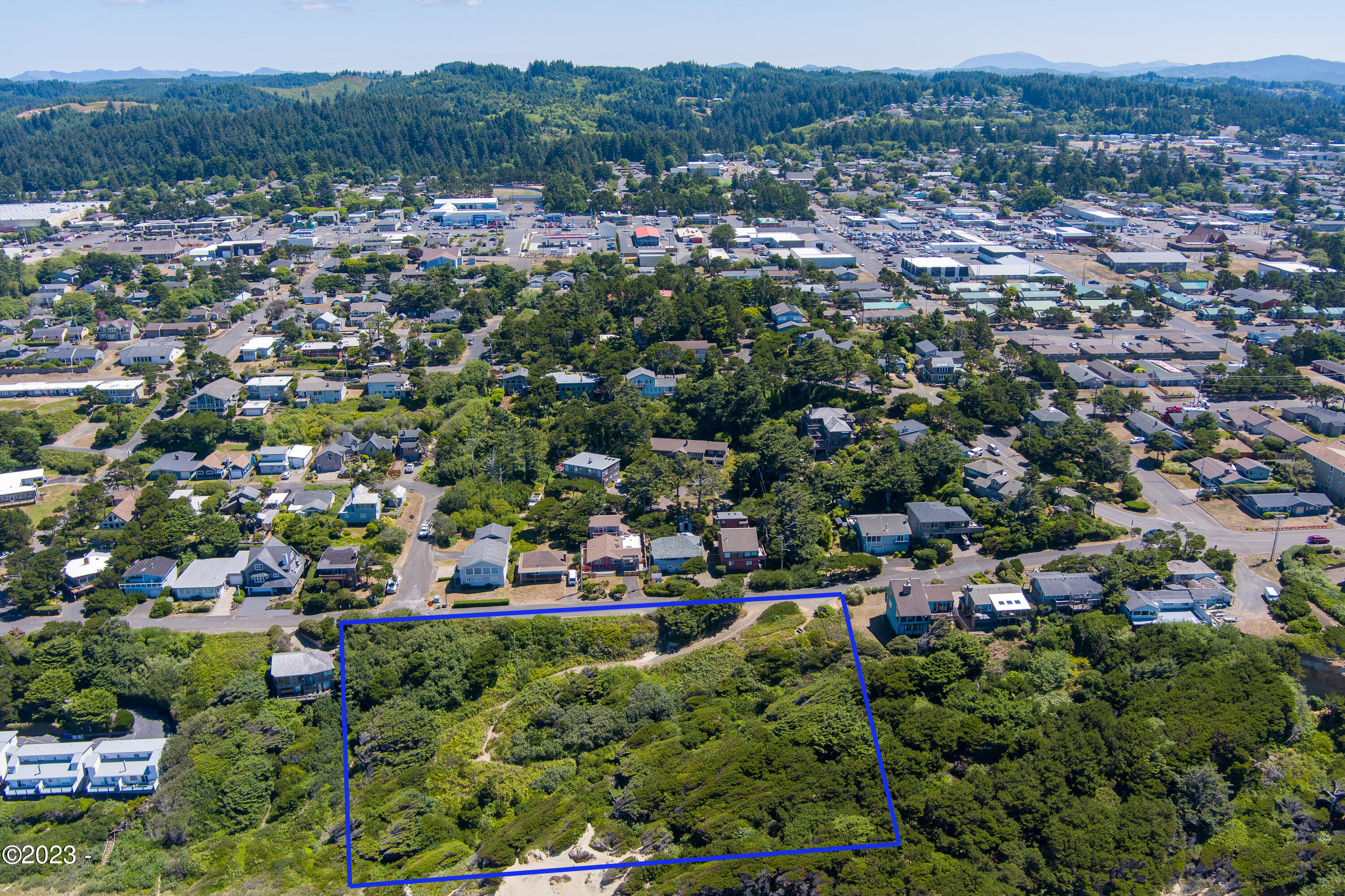 R118359 Northwest Spring Street Newport, OR 97365 - Photo 7 of 40 MAX_0205-HDRa
