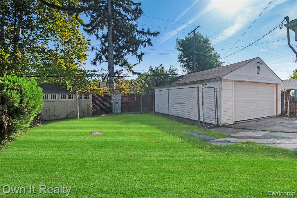 11662 Chatham Redford, MI 48239 - Photo 24 of 26