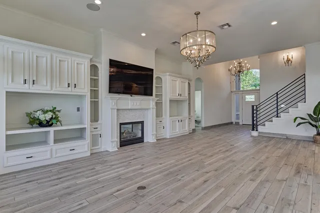 $1,350,000 | 13050 Wood Harbour Drive, Montgomery, TX 77356