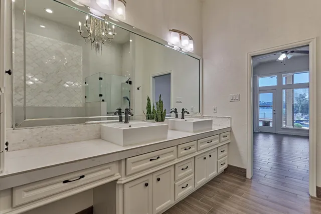 a view of walk in closet