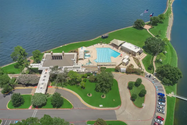 $1,350,000 | 13050 Wood Harbour Drive, Montgomery, TX 77356