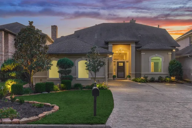 $1,350,000 | 13050 Wood Harbour Drive, Montgomery, TX 77356