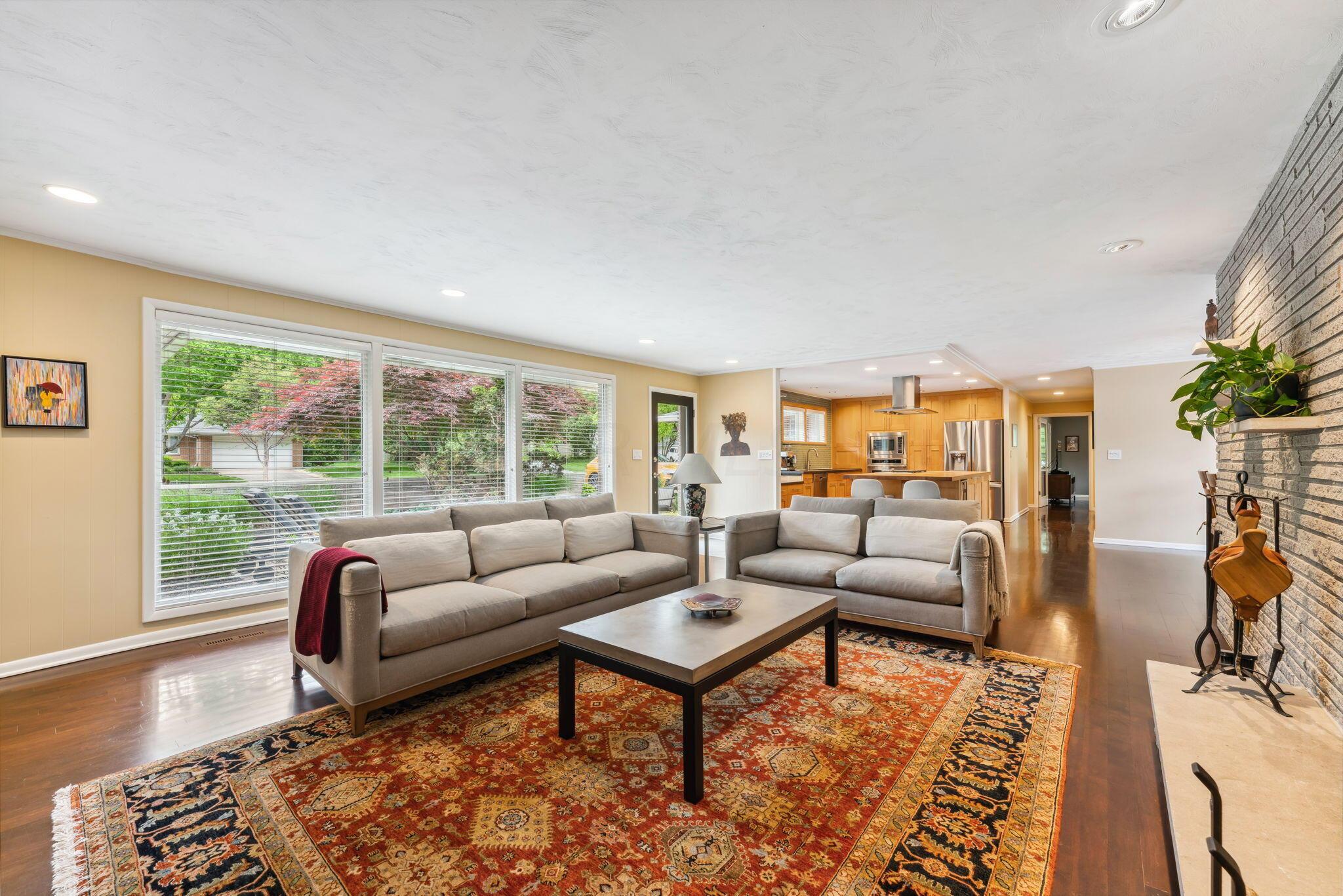 2579 Middlesex Road Upper Arlington, OH 43220 - Photo 10 of 92 Living Room