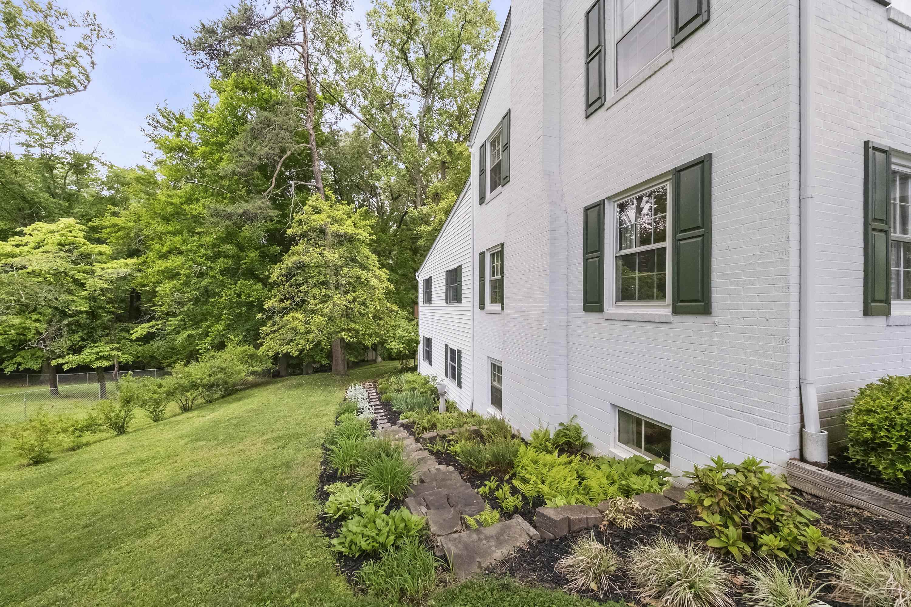 406 Bellefonte Princess Road Ashland, KY 41101 - Photo 4 of 34