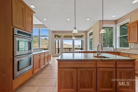 $1,200,000 | 2168 South Ridge Point Way, Boise, ID 83712