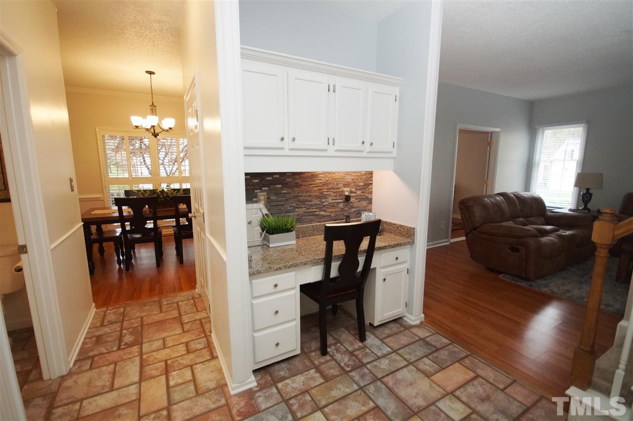 5009 Jesmond Place Raleigh, NC 27613 - Photo 11 of 28
