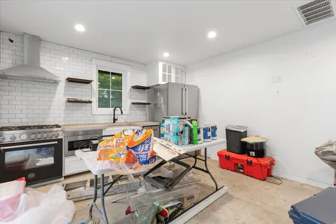 $1,199,000 | 7512 Hardy Drive, Austin, TX 78757