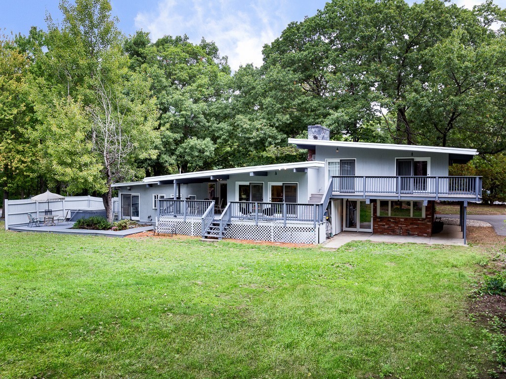 74 Mountain Road Burlington, MA 01803 - Photo 3 of 25 Gallery Image 3