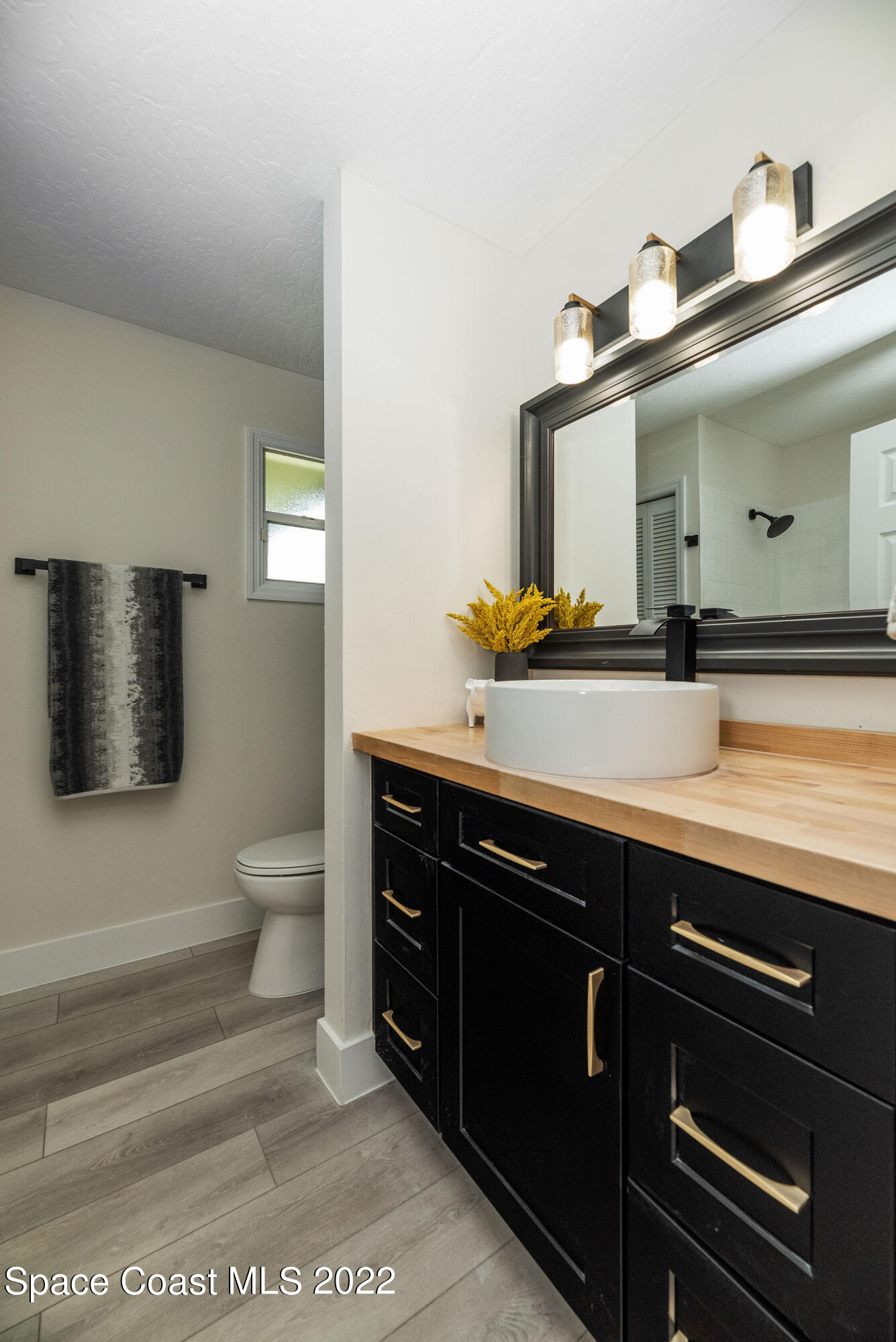 960 Falls Trail Malabar, FL 32950 - Photo 48 of 70 Guest Bathroom